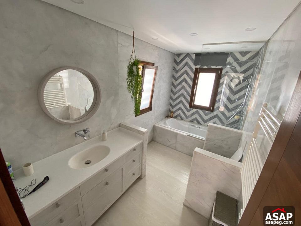 Stand Alone for Sale in Arabella Park