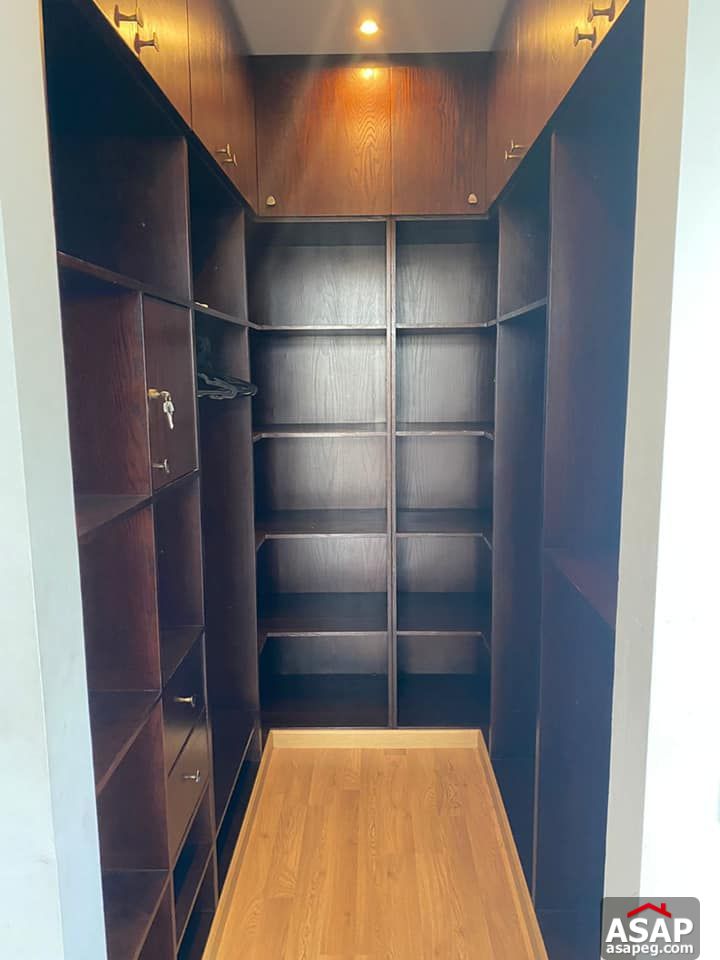 Nice Apartment with Garden View for Rent in the WaterWay Nice Apartment with Garden View for Rent in the WaterWay