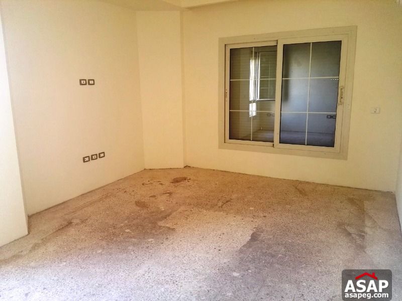 Apartment for Sale in West Golf Apartment for Sale in West Golf