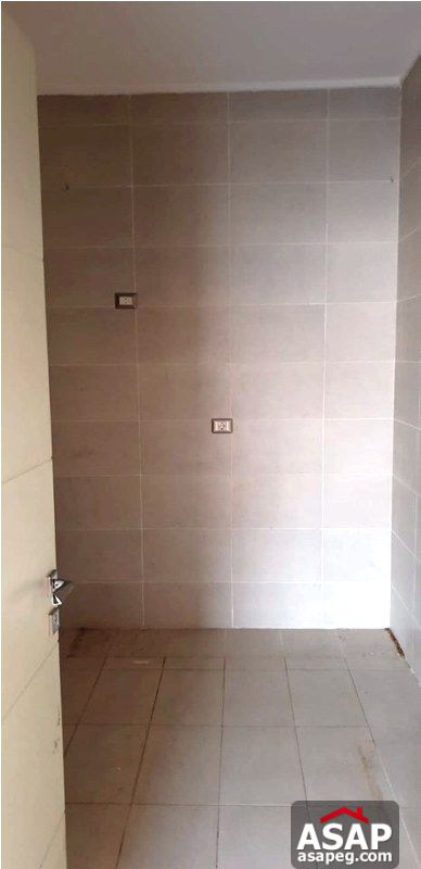 Penthouse in Village Gate Palm Hills for Rent