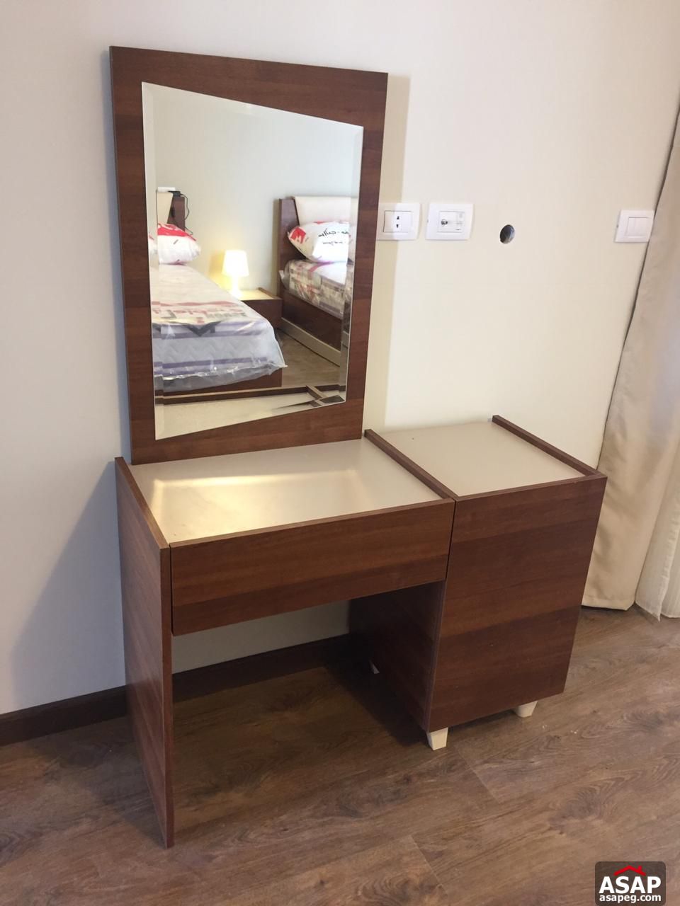 Modern Flat with Pool View for Rent in The WaterWay