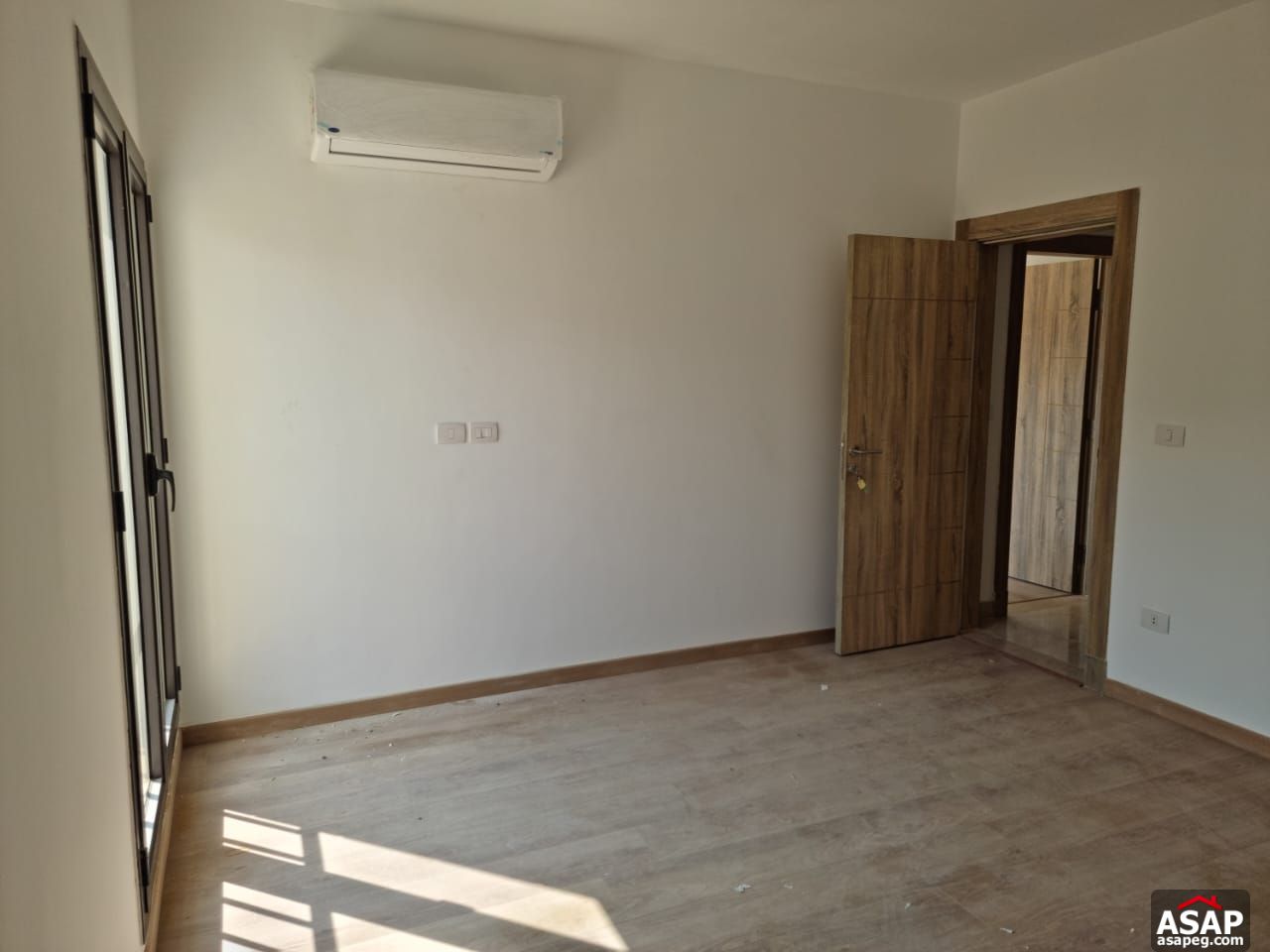 Apartment for Rent in Fifth Square Apartment for Rent in Fifth Square