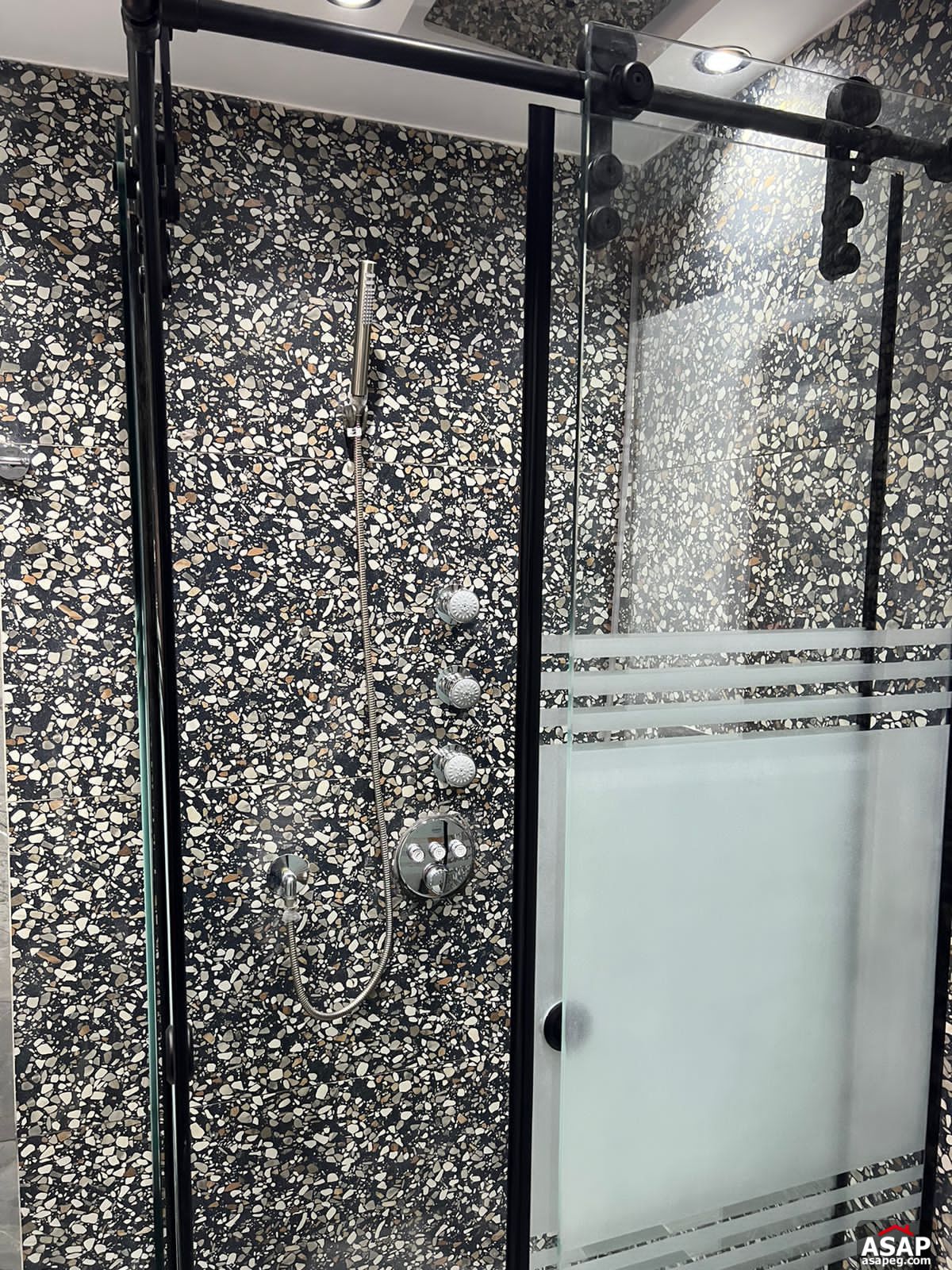 Apartment for Rent in Hyde Park Compound