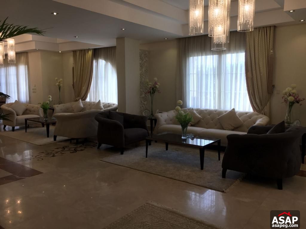 Furnished Villa for Sale in Hyde Park