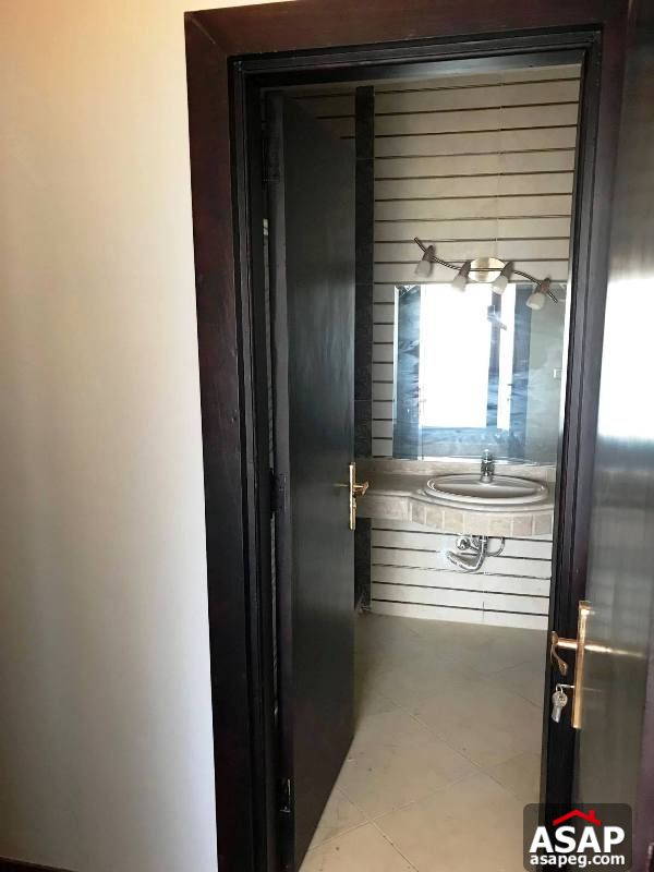 Ultra Modern Penthouse for Rent in the Village Compound