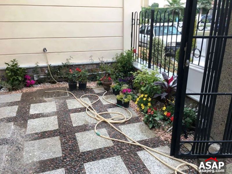 Town House For rent in Katameya Residence