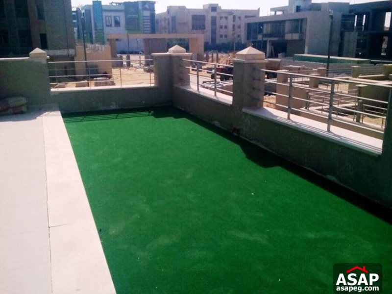 Studio with Garden for Rent in Village Gate Studio with Garden for Rent in Village Gate