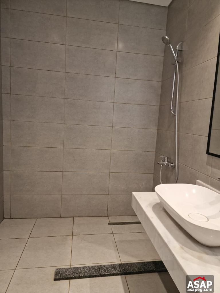 Apartment in Village Gate Palm Hills Apartment in Village Gate Palm Hills