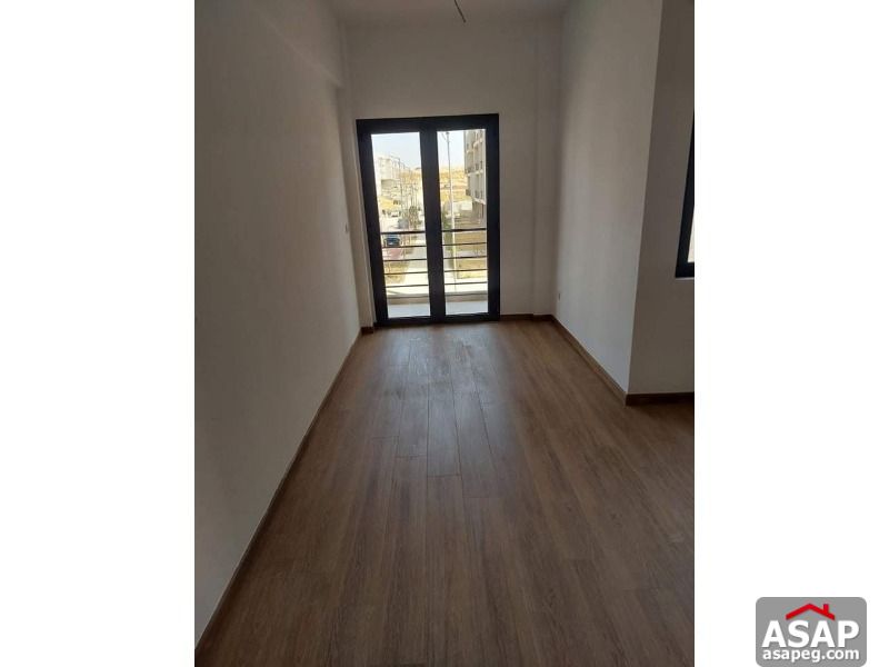 Finished Apartment for Sale in Fifth Square Finished Apartment for Sale in Fifth Square