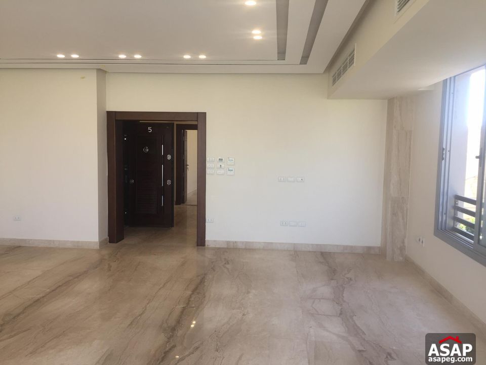 Apartment for Rent in West Golf Apartment for Rent in West Golf