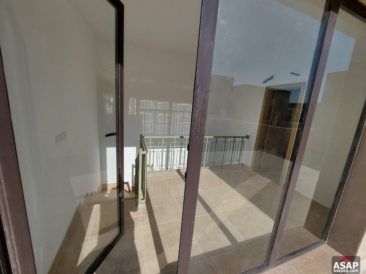 Penthouse for Rent in 5th Square