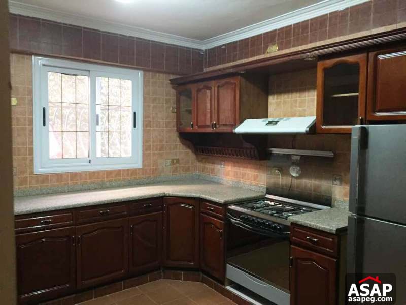 Furnished Apartment with Garden in October Furnished Apartment with Garden in October