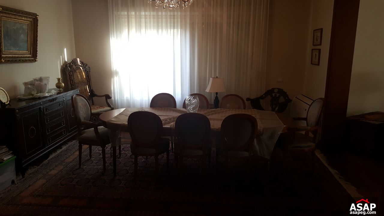 Villa for Rent in Meadows Park