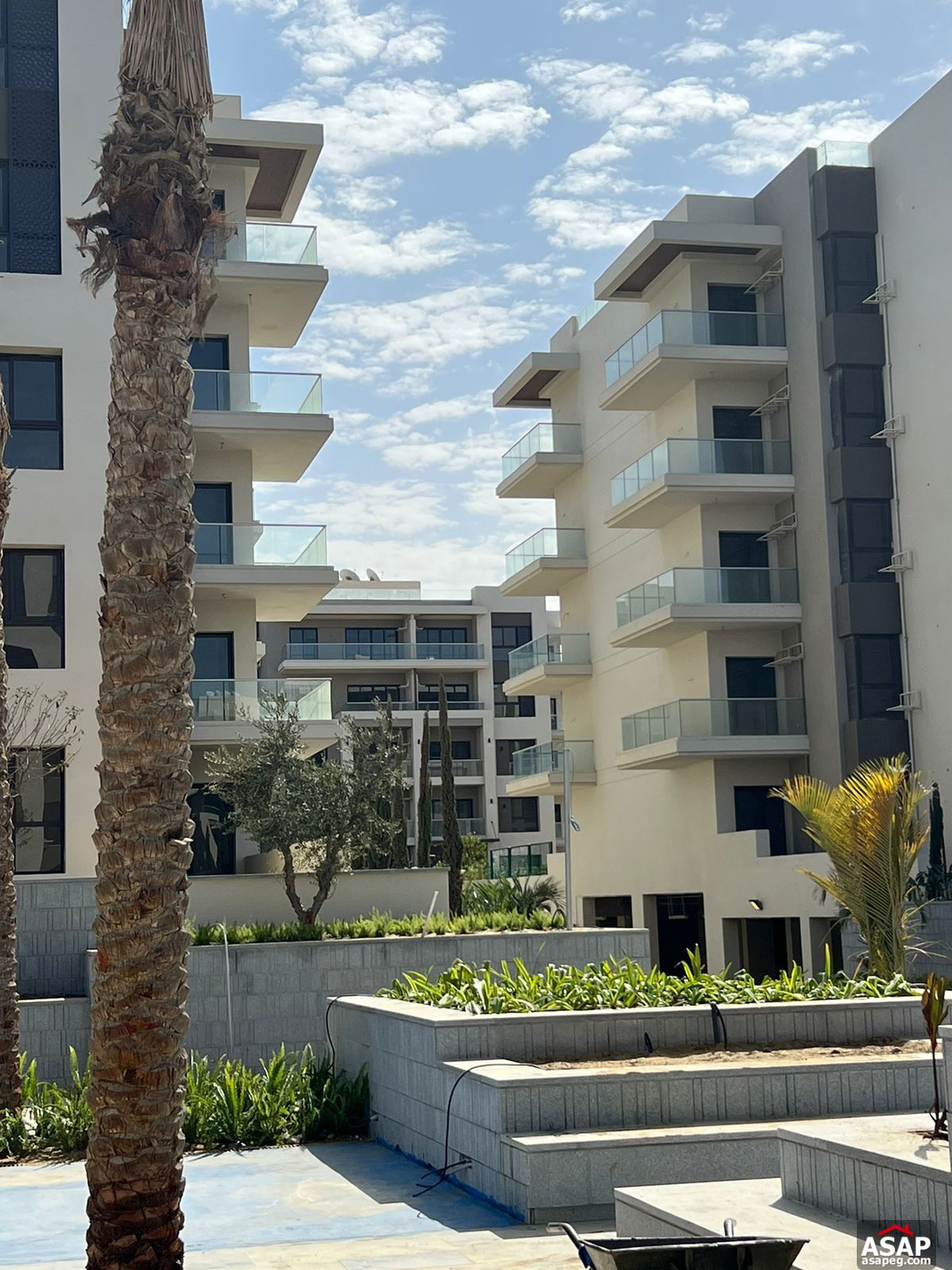 Finished Apartment for Sale in The Address East Finished Apartment for Sale in The Address East