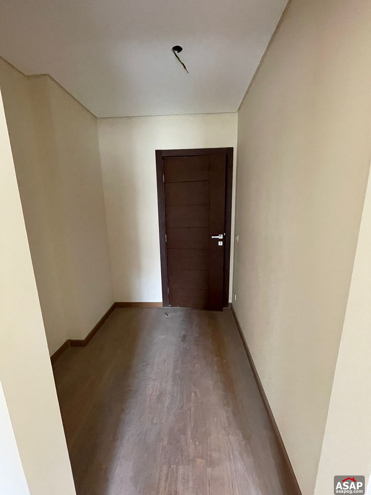 Ground Floor for Sale in 90 Avenue