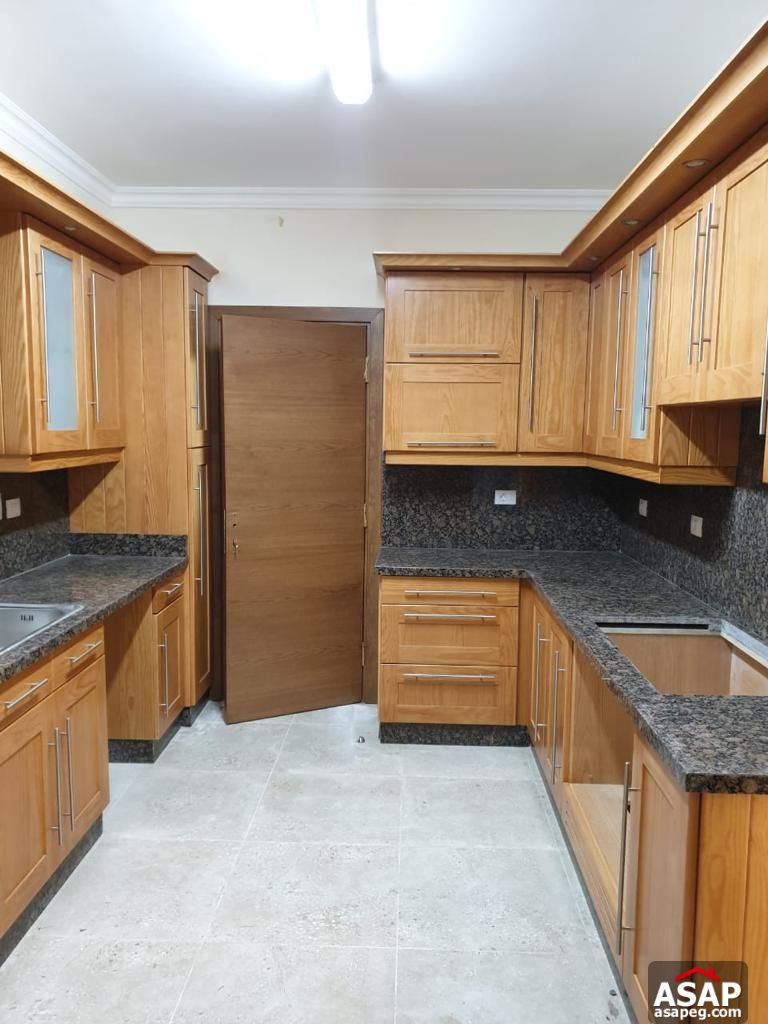 Duplex with Garden for Rent in Eastown