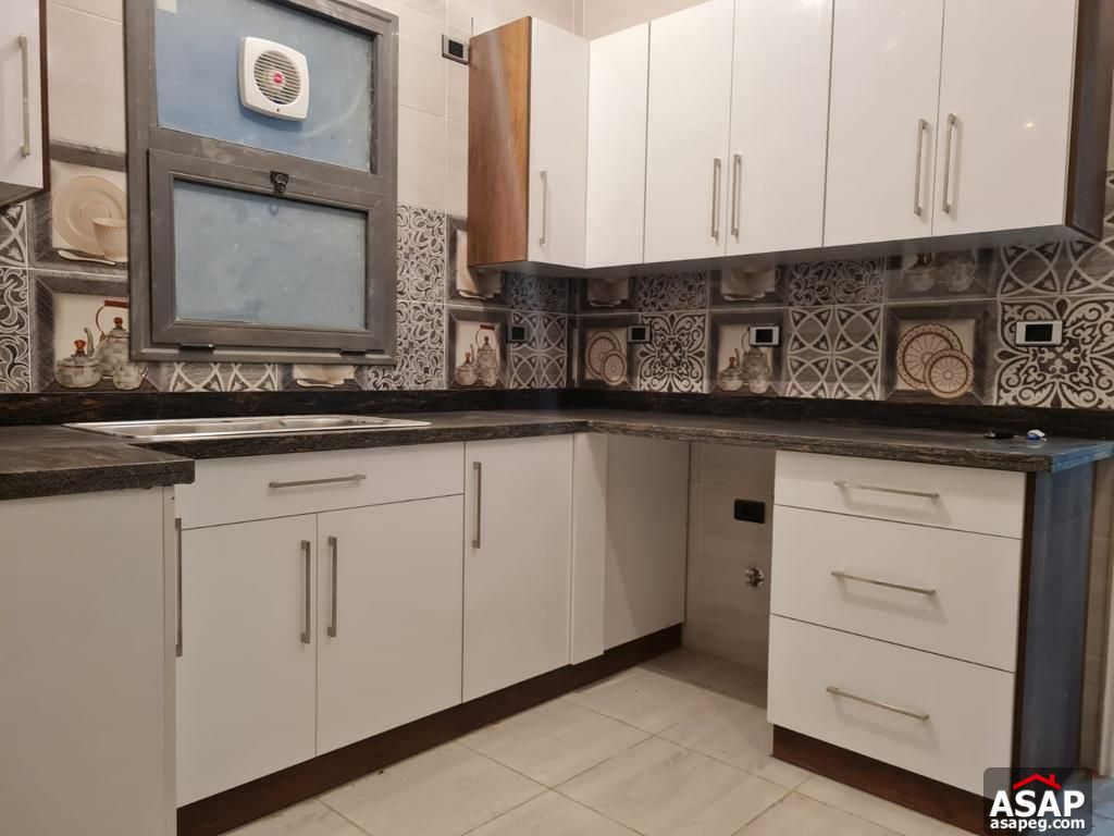 Semi Furnished Apartment for Rent in Eastown