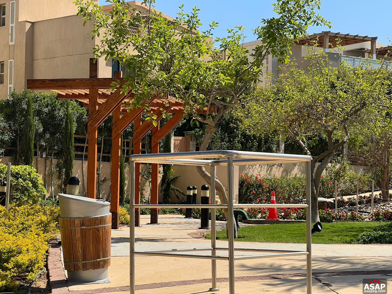 Stand Alone for Sale in Aswar Compound