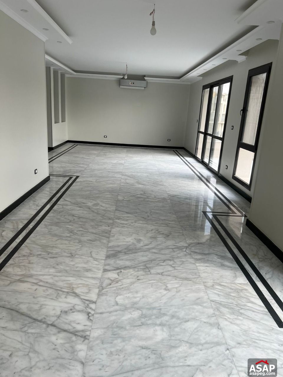 Triplex for Sale in Eastown Sodic Triplex for Sale in Eastown Sodic