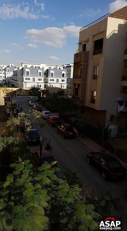 Flat for sale in Highland Park Better Home