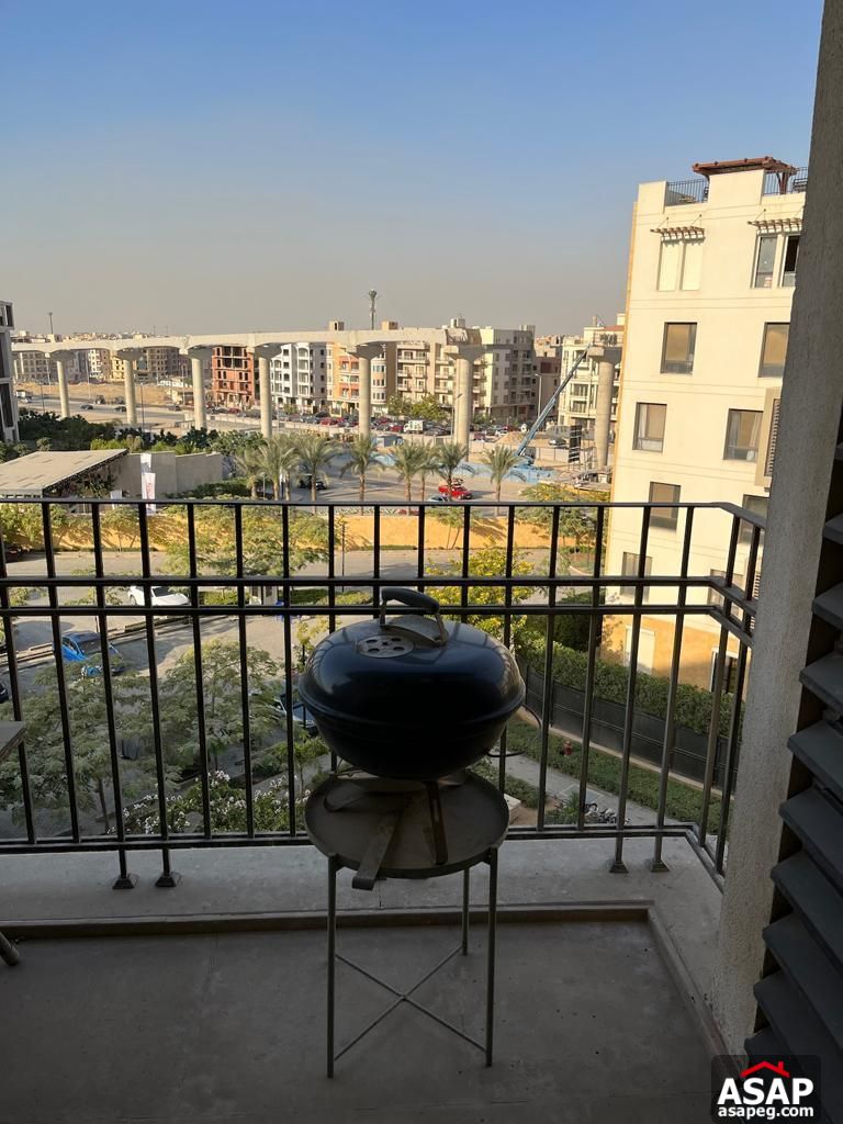 Furnished Apartment for Rent in Eastown Furnished Apartment for Rent in Eastown