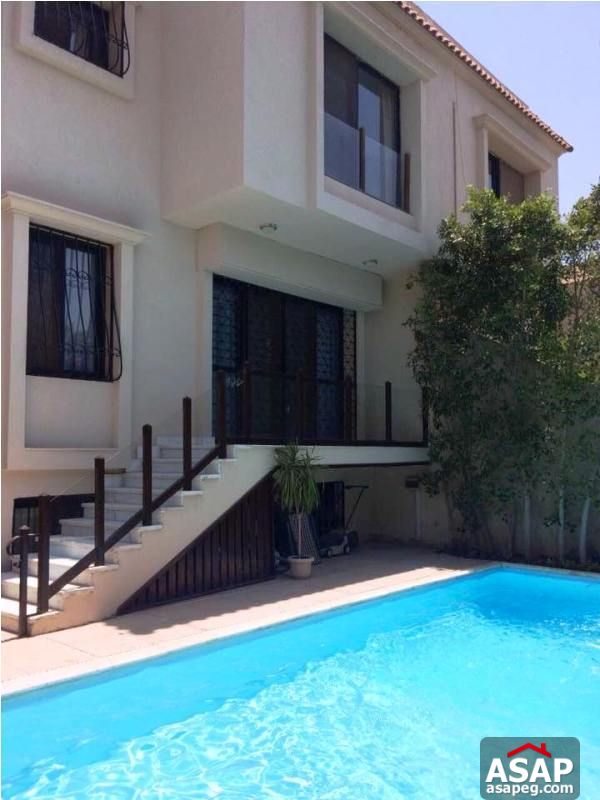 Villa with Private Pool for Sale in 6 October