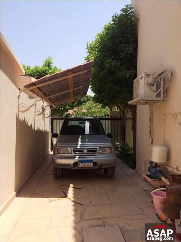 Villa with Private Pool for Sale in 6 October