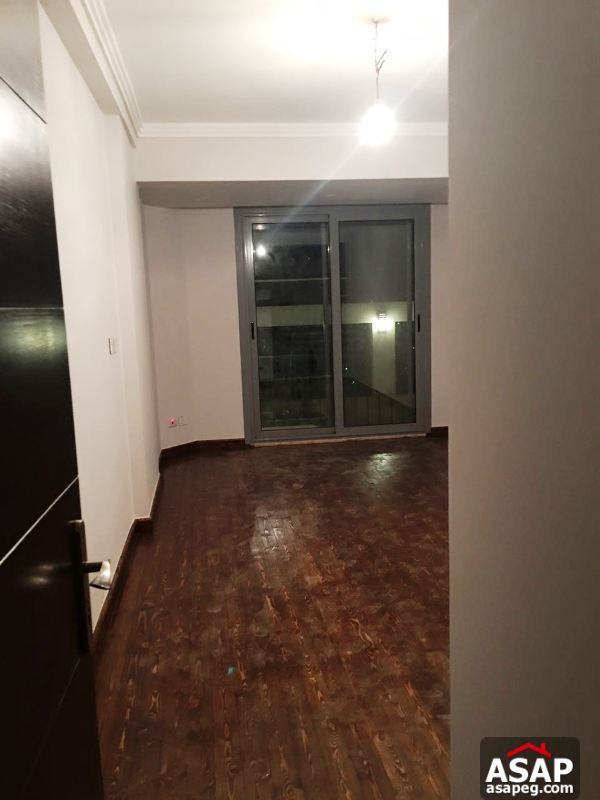 Roof for Rent in West Arabella