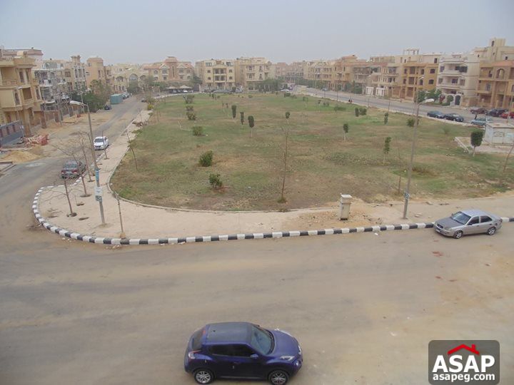 Duplex with Garden in New Cairo for Rent