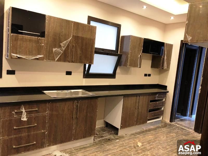 Property with Garden View in Eastown Property with Garden View in Eastown