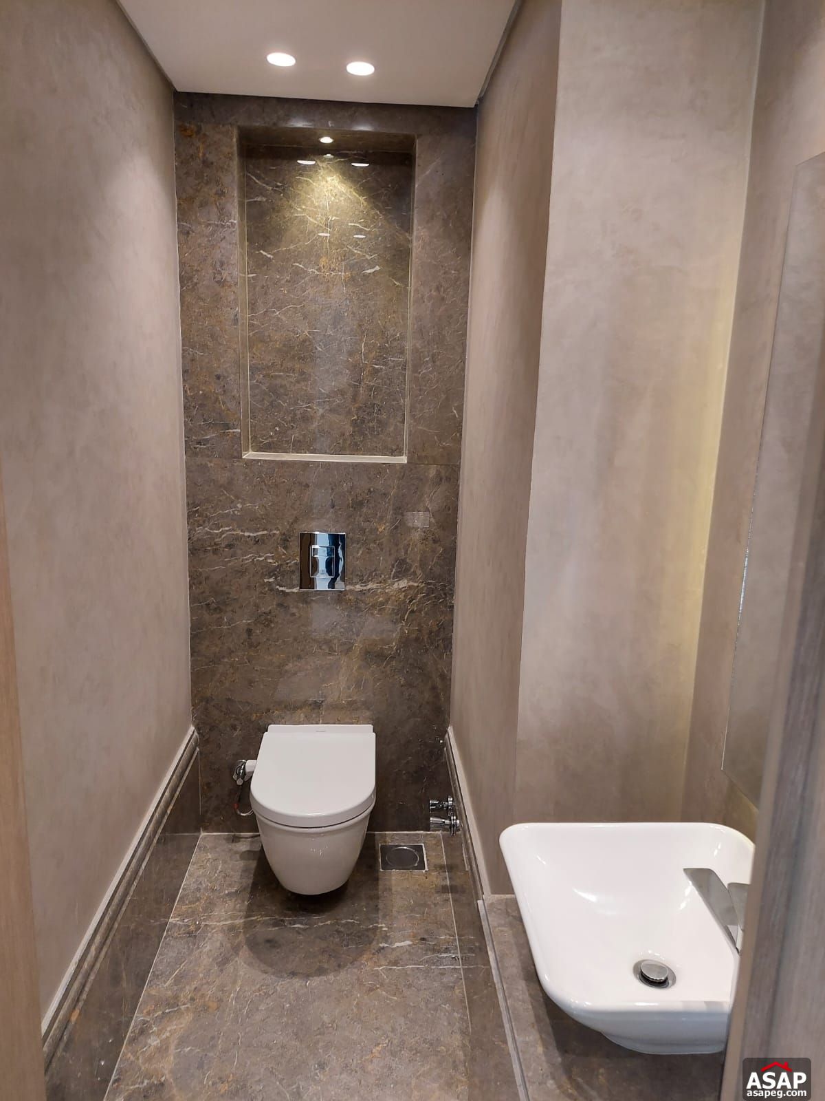 Triplex with Roof for Rent in Eastown Sodic