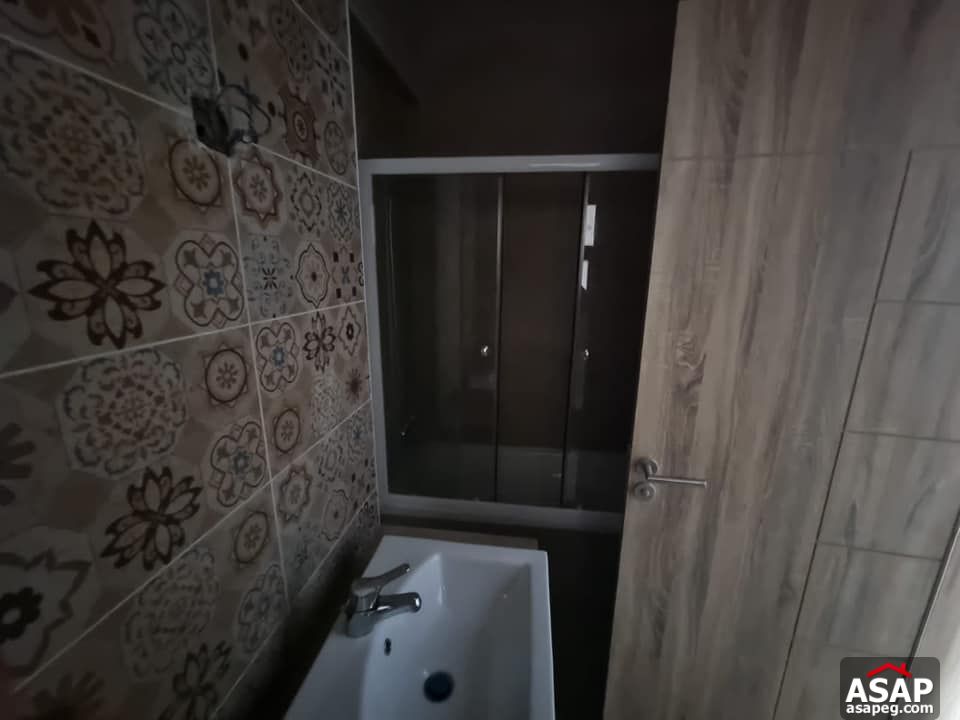 Nice Apartment with Landscape View for Rent in Fifth Square Nice Apartment with Landscape View for Rent in Fifth Square