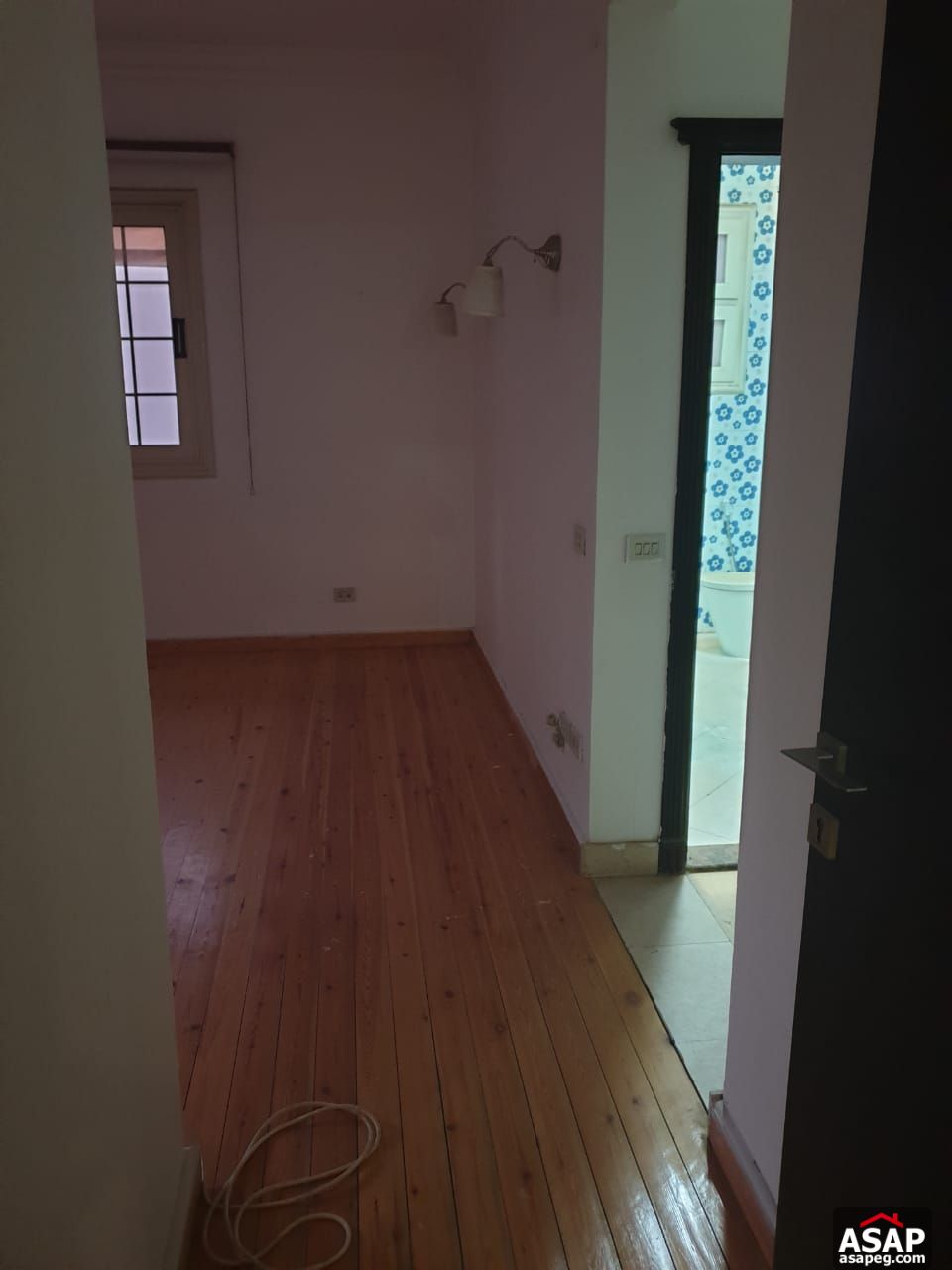 Penthouse for Rent in West Golf