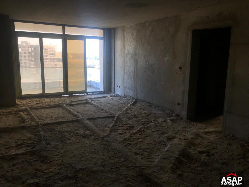 Penthouse with Pool View for Sale in Azad Compound Penthouse with Pool View for Sale in Azad Compound