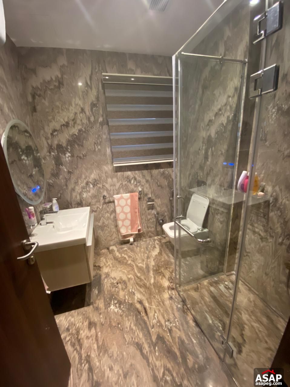 Ground Floor for Rent in the WaterWay