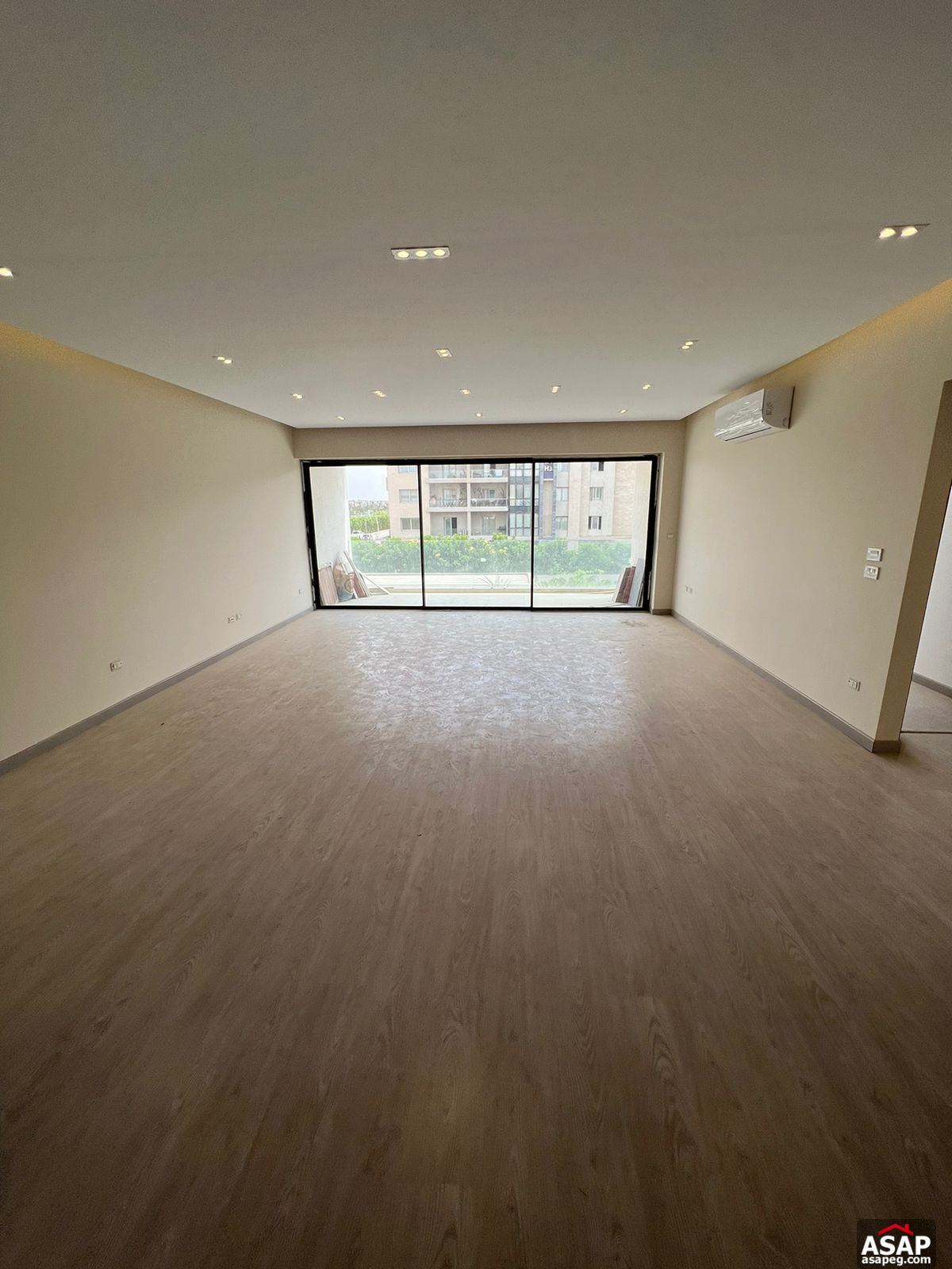 Flat for Rent in Lake View Residence Flat for Rent in Lake View Residence