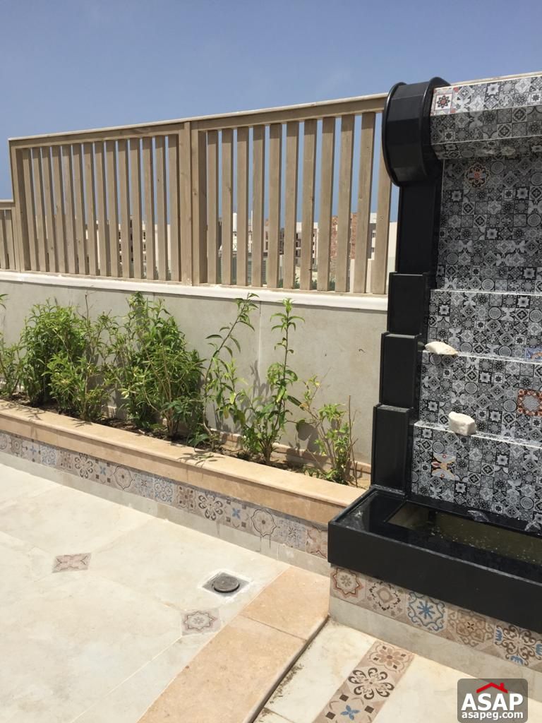 Junior Chalet with Roof for Sale in Hacienda Bay Junior Chalet with Roof for Sale in Hacienda Bay