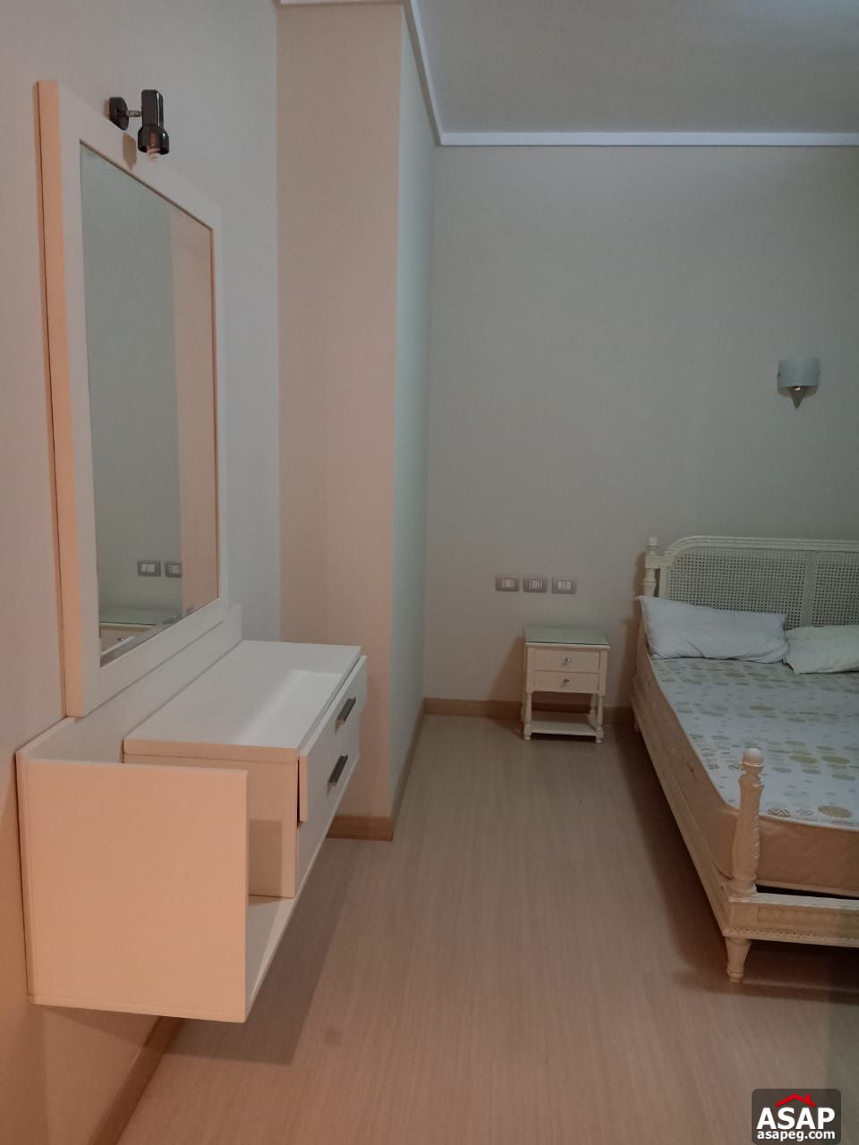 Flat for Rent in the Village -- New Cairo Flat for Rent in the Village -- New Cairo