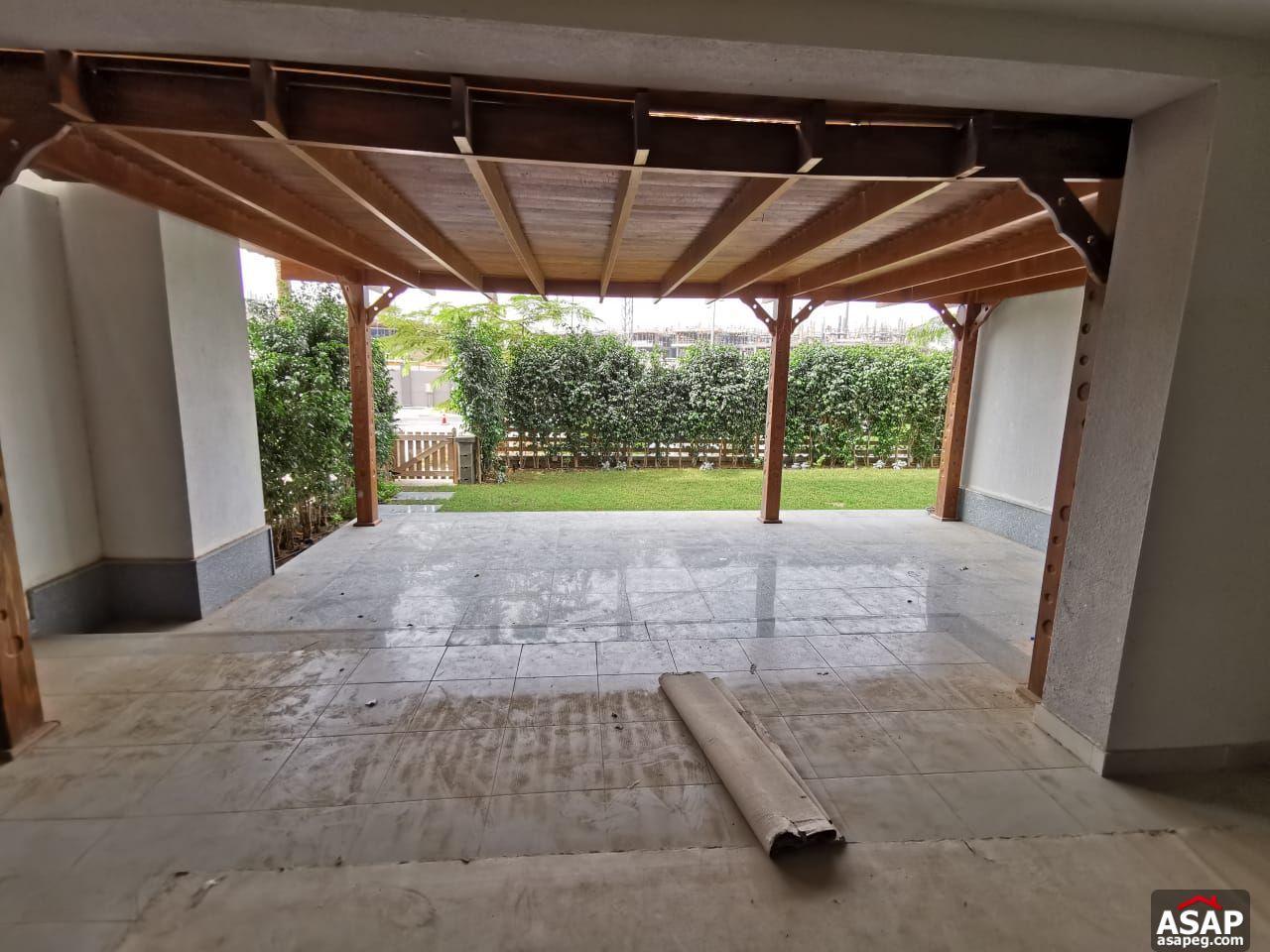 Apartment with Garden for Sale in CFC Apartment with Garden for Sale in CFC