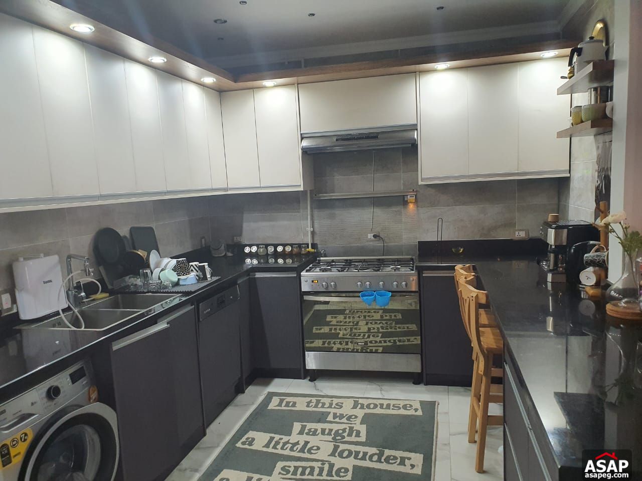 Furnished Ground Floor for Rent in Eastown Furnished Ground Floor for Rent in Eastown