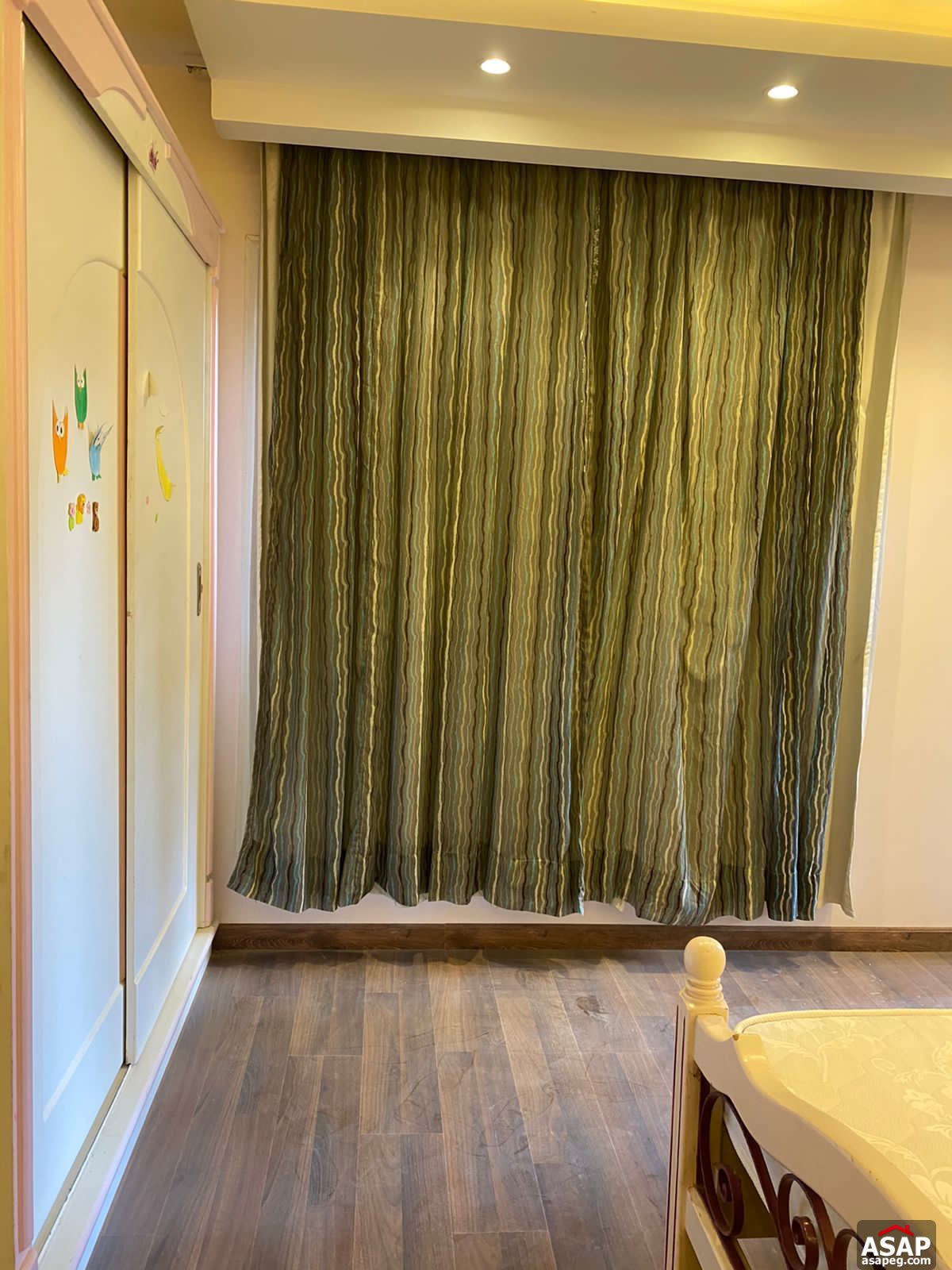 Apartment for Rent in the Square