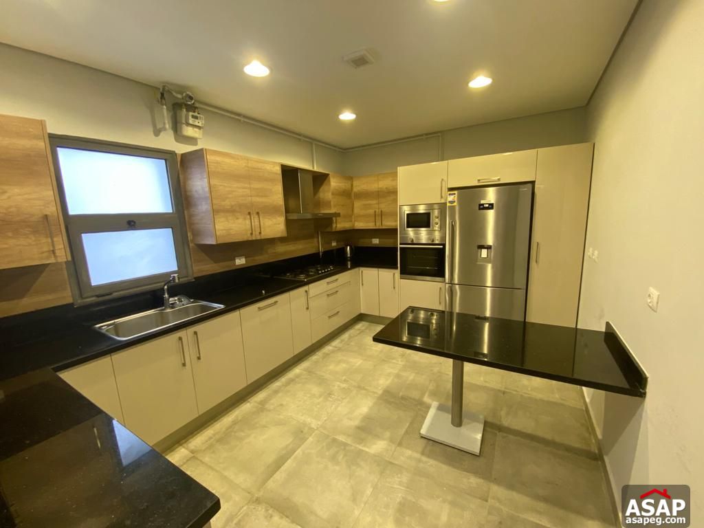 Furnished Apartment for Rent in Eastown Furnished Apartment for Rent in Eastown