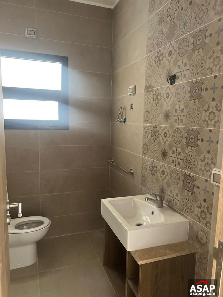 Ground Floor for Sale in Fifth Square Compound