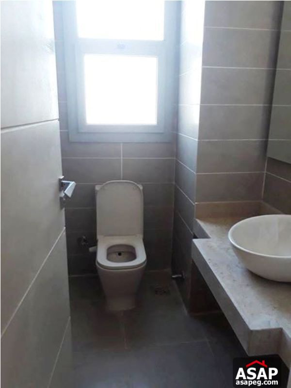 Studio with Garden for Rent in Village Gate Studio with Garden for Rent in Village Gate