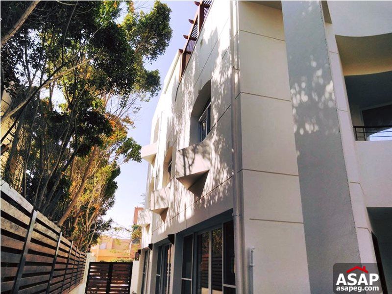 Twin House with Big Garden in Utopia Compouned - 6 October