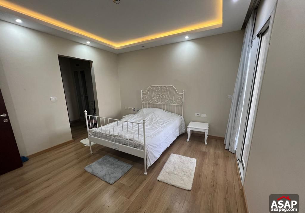 Furnished Apartment for Rent in Hyde Park Furnished Apartment for Rent in Hyde Park