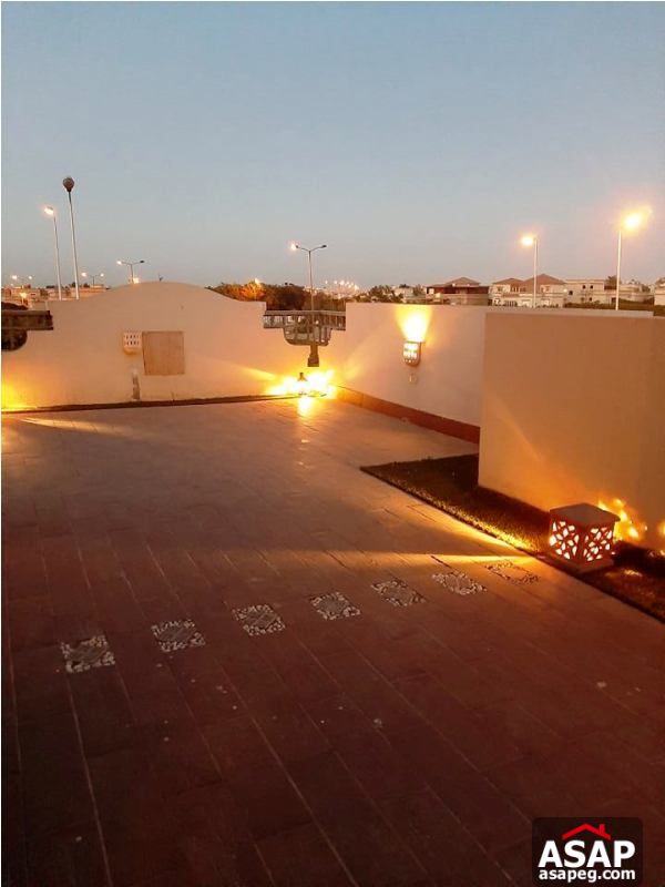 Twin House with Pool View in Patio for rent