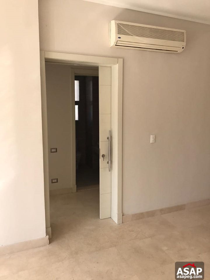 Studio for Rent in Village Gate