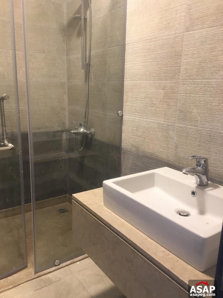 Apartment with Garden View in Eastown Apartment with Garden View in Eastown