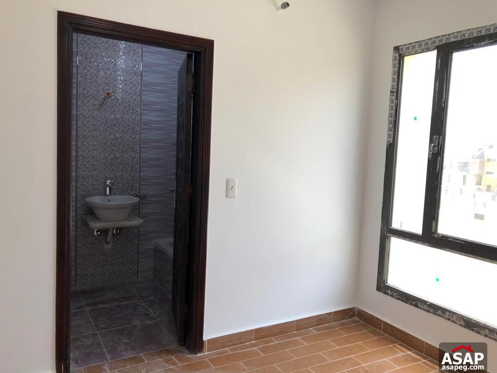 Semi Furnished Apartment for Rent in Eastown Semi Furnished Apartment for Rent in Eastown